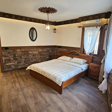 Nea Mesemvria Boutique