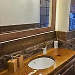 Nea Mesemvria Boutique *